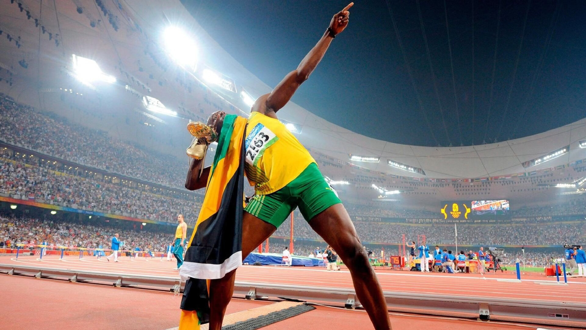 法甲“冠军争夺战”：巴黎圣日耳曼迎战紧咬不放的对手